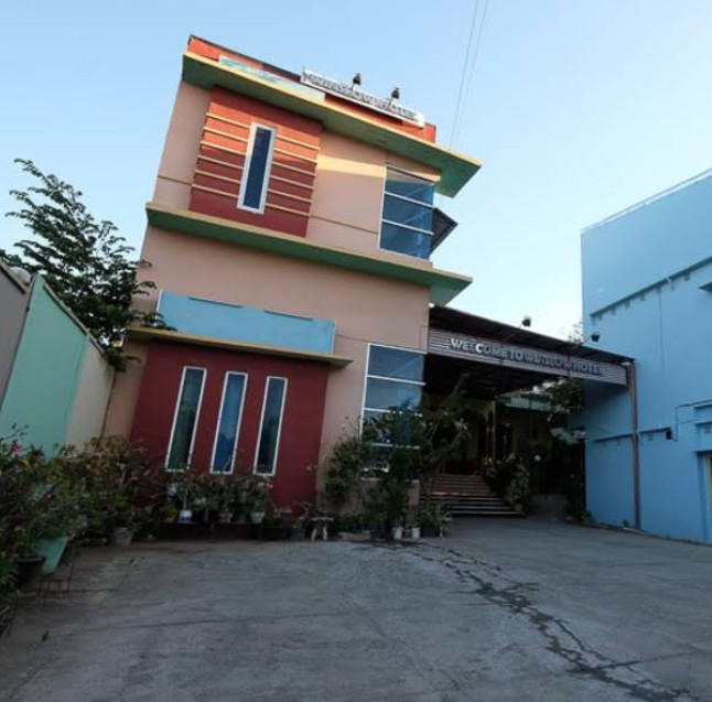 RedDoorz near Mangrove Forest Kupang